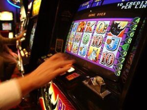 Tabcorp Holdings Ltd [ASX:TAH]