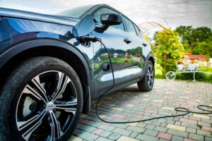 Electric vehicle and the property cycle